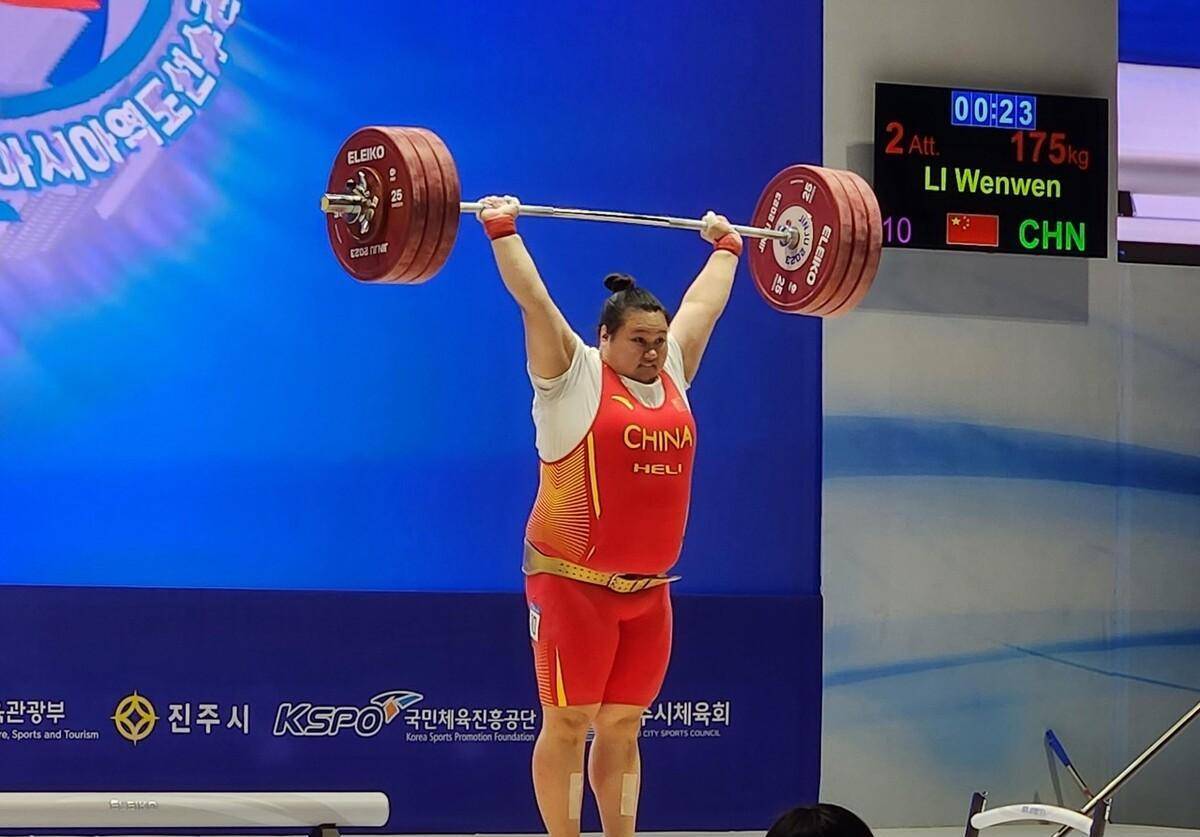 关于女子举重比赛花絮：西班牙选手夺得铜牌的信息