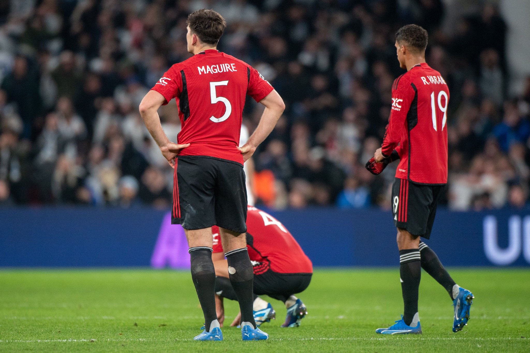 爱游戏app-曼联创下新纪录，球迷为球队表现喝彩