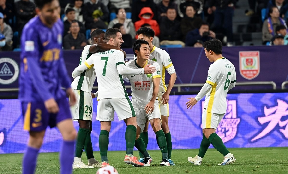 爱游戏官网-北京国安客场逆转，取得关键胜利