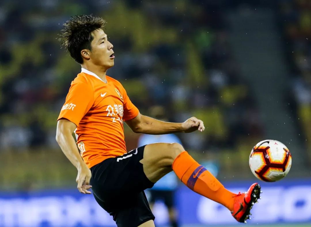 爱游戏官方入口-武汉卓尔主场战平北京人和，保持积分稳定的简单介绍