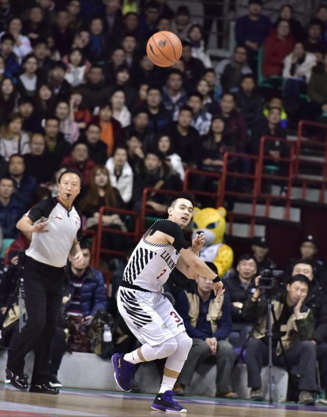 爱游戏官方登录入口-包含顽强抵抗，球队勇夺胜利门票的词条