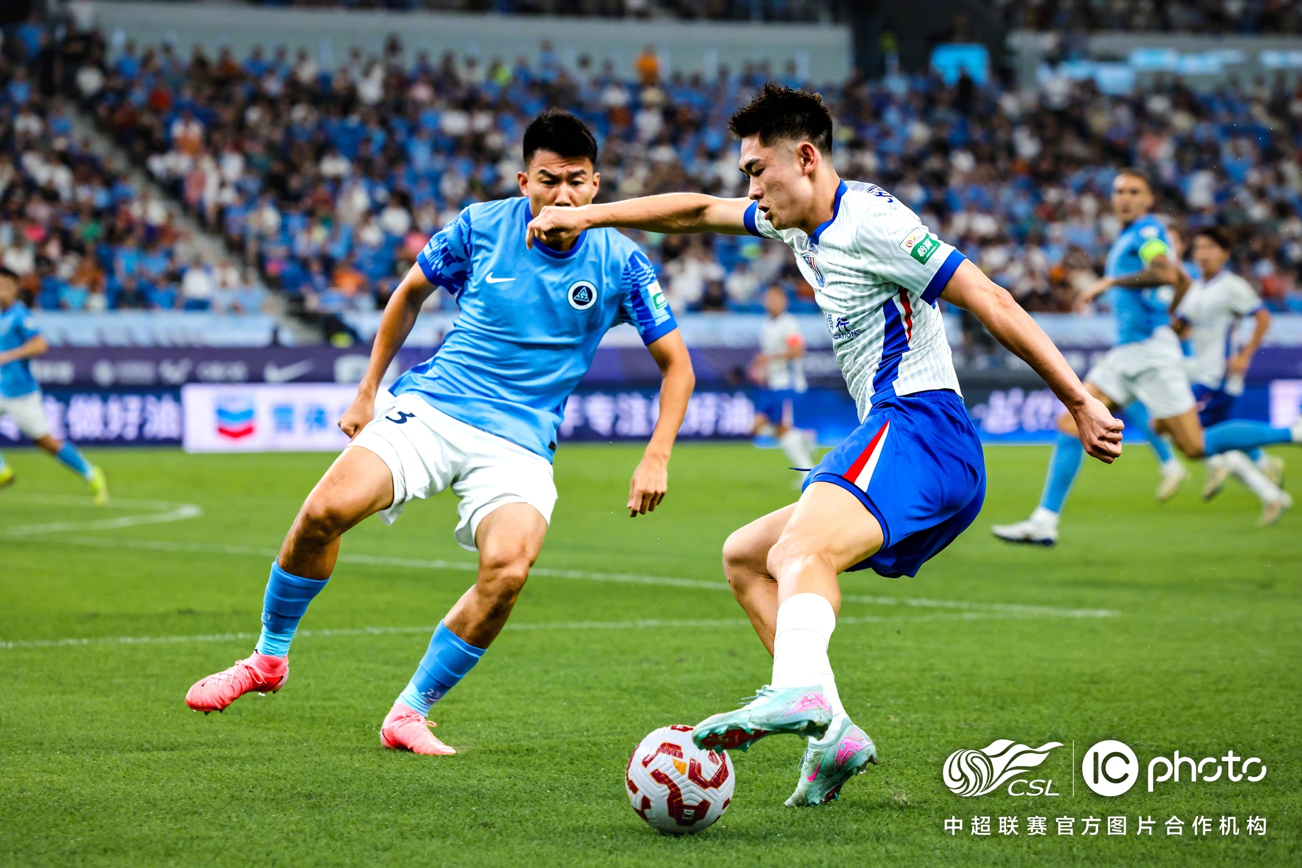 包含竞技场上风起云涌:球队摩拳擦掌准备出击的词条 包含竞技场上风起云涌:球队摩拳擦掌准备出击的词条